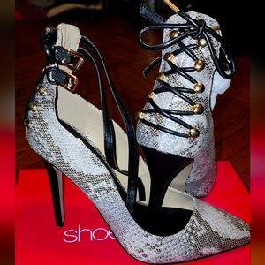 5in heels Shoedazzle "Sheyda"